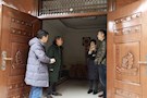 武陵区安监局走访慰问困难党员