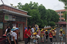 河洑镇：雷坛岗社区开展义务巡逻 保障校园安全