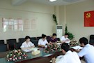区委组织部机关党支部开展”庆七一“讨论活动