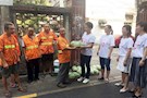 新建巷社区党总支为环卫工人送清凉