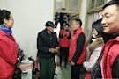 武陵区委政法委开展11月份主题党日活动— 志愿帮扶送温暖