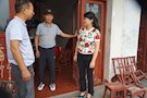 区委办“七一”慰问太平村困难党员